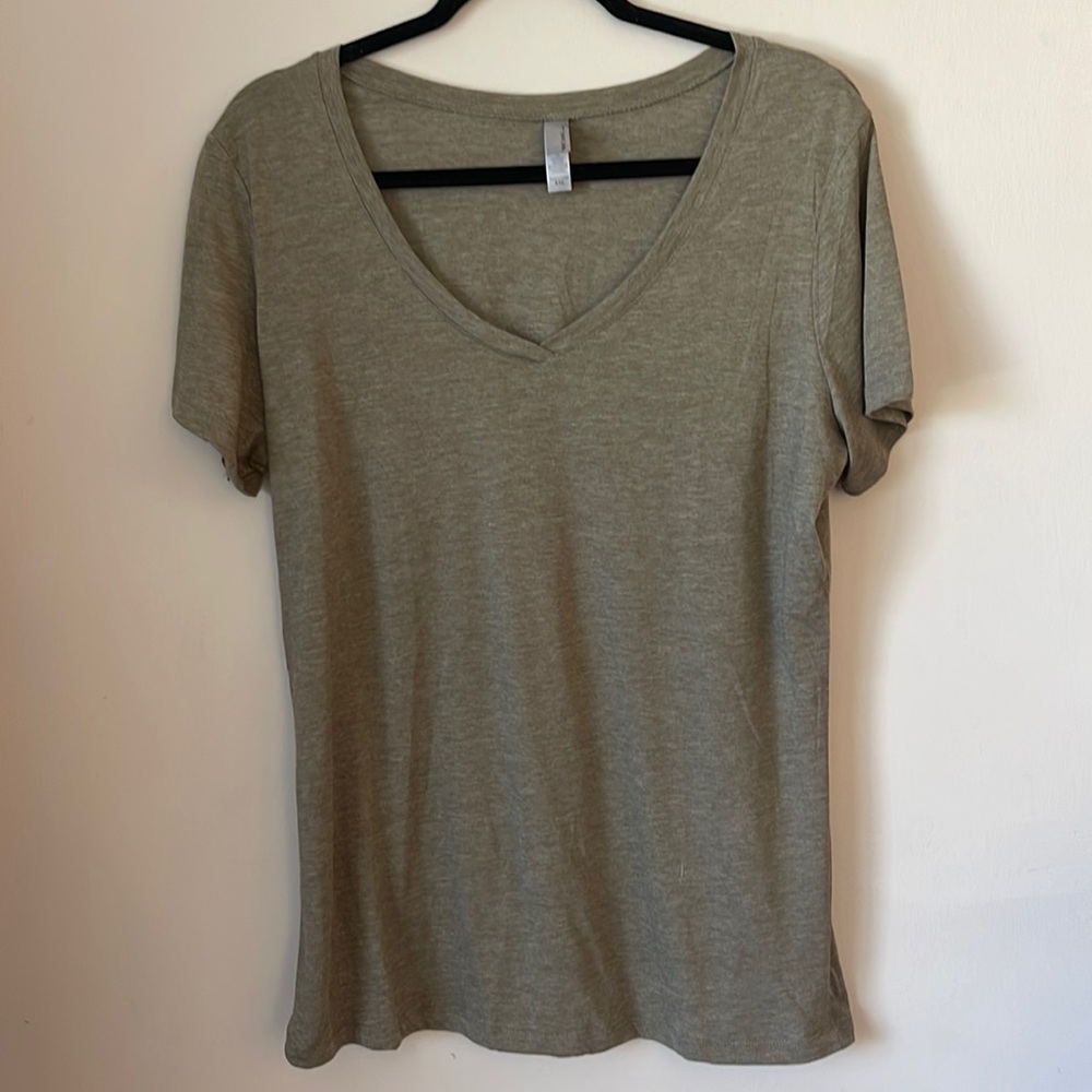 Hunter green T Shirt, size XXL but fits like a L/XL